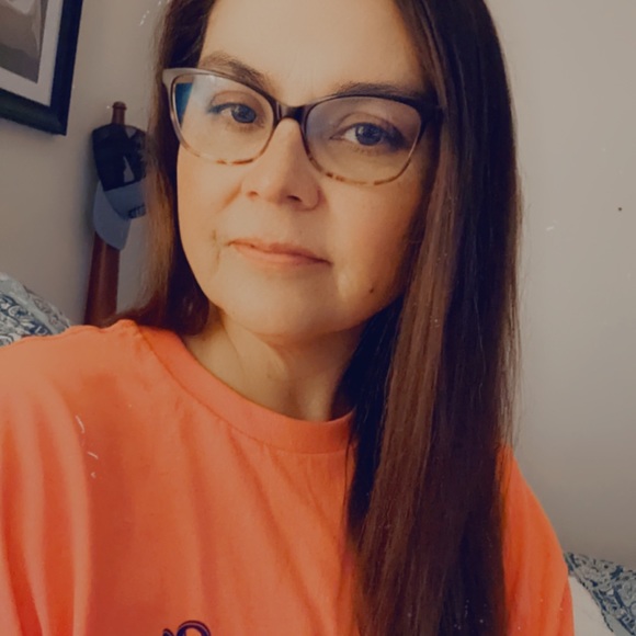 Meet your Posher, Melissa - Picture 2 of 9